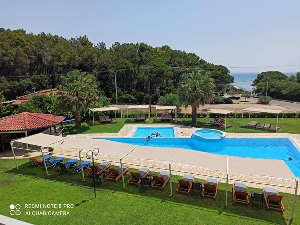 Glyfa Beach Hotel Бартоломіон Екстер'єр фото