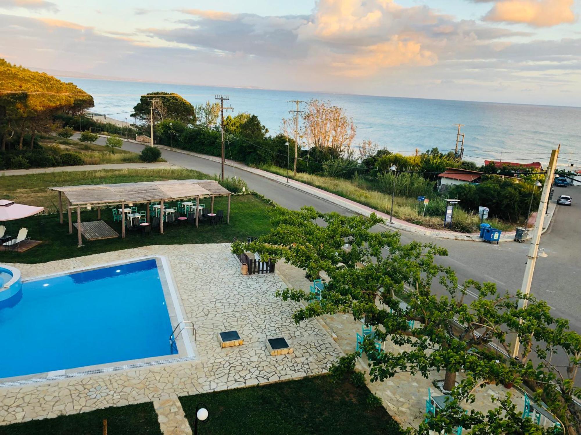 Glyfa Beach Hotel Бартоломіон Екстер'єр фото