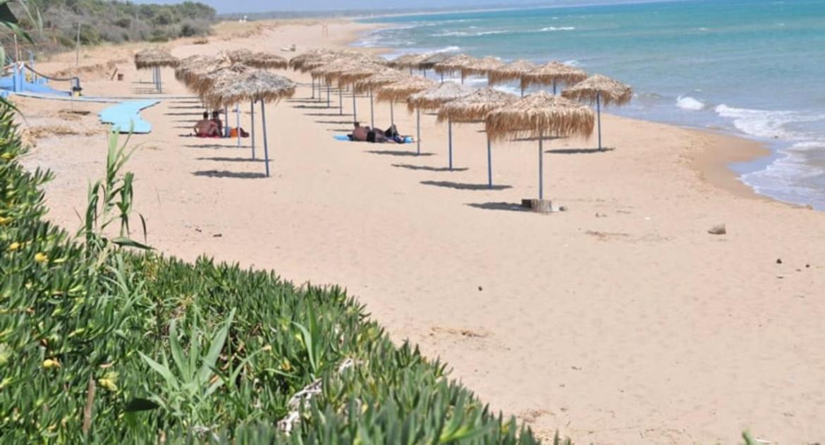 Glyfa Beach Hotel Бартоломіон Екстер'єр фото