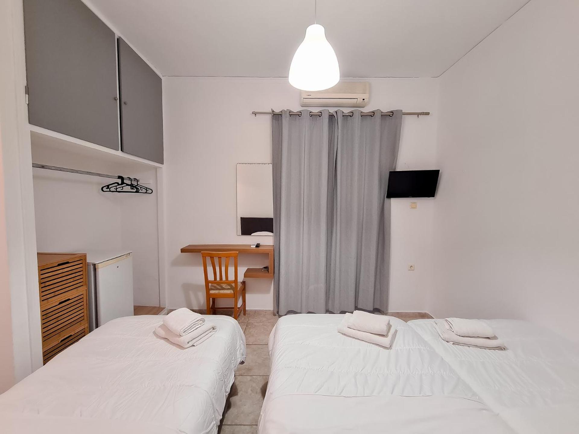 Glyfa Beach Hotel Бартоломіон Екстер'єр фото